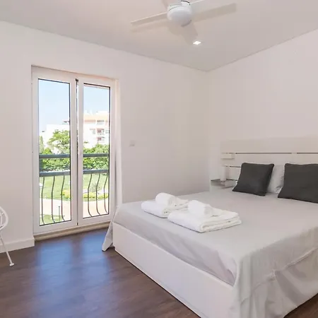 Houze_lovely Flat With Swimming Pool! *